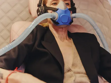 Hyperbare Sauerstofftherapie mit Atemmaske